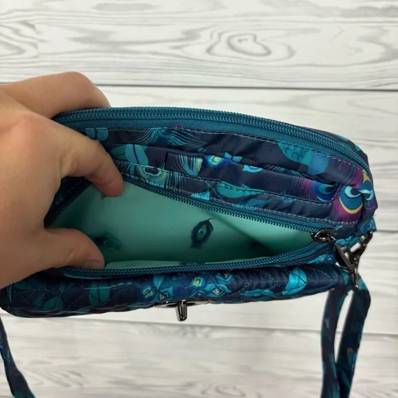 LUG Switch Convertible Crossbody Bag RFID NWT Peacock Print - Picture 8 of 13